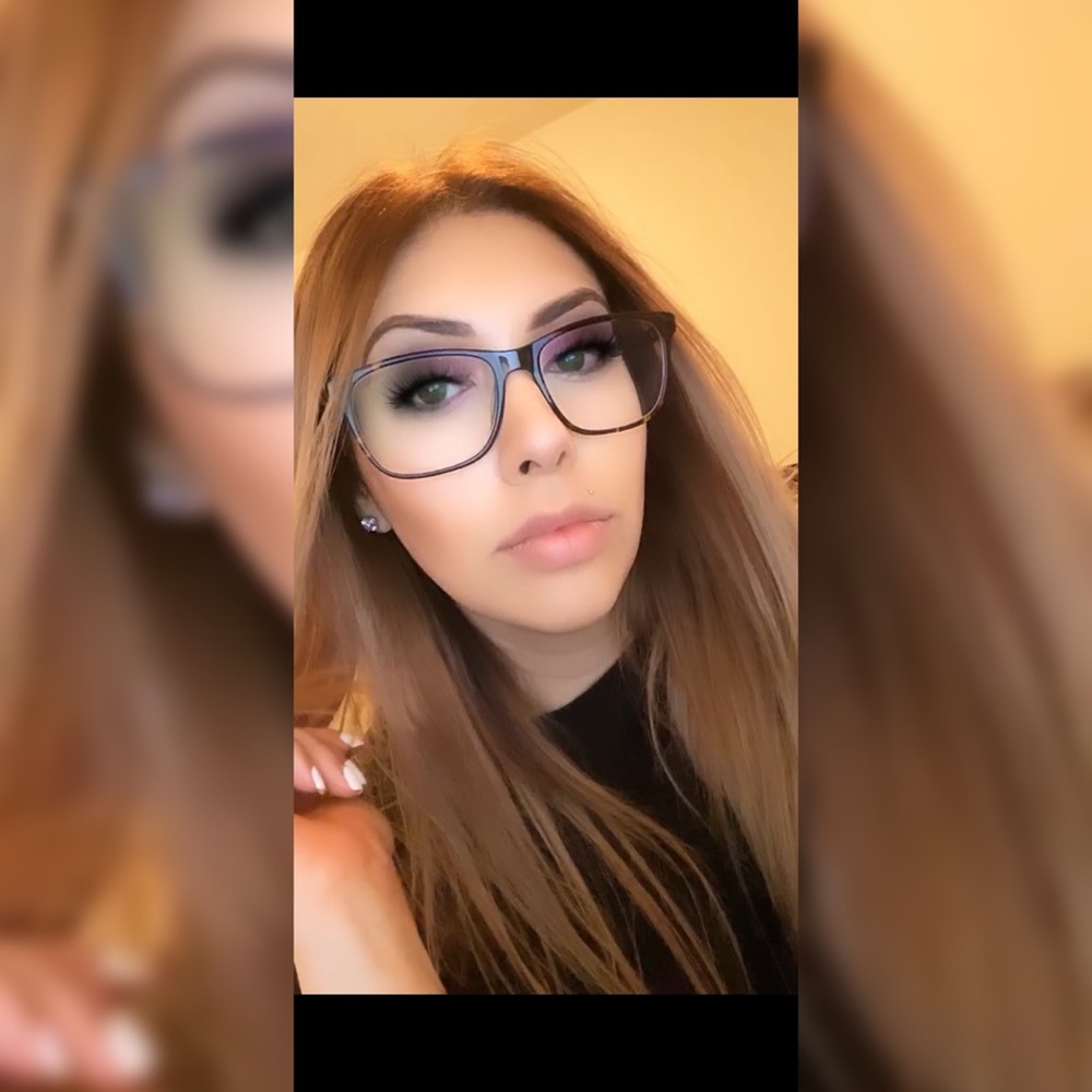 Meet your Posher, Claudiia